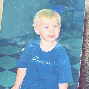 Meet your Posher, Levi